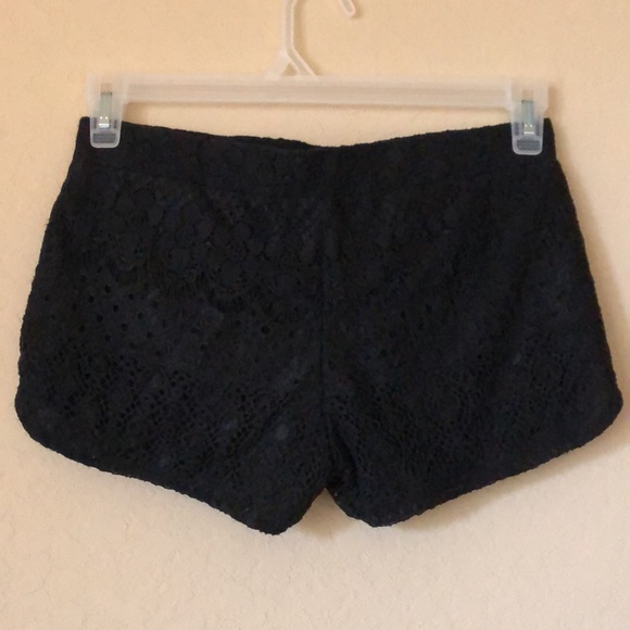 Forever 21 lace shorts - Picture 2 of 9